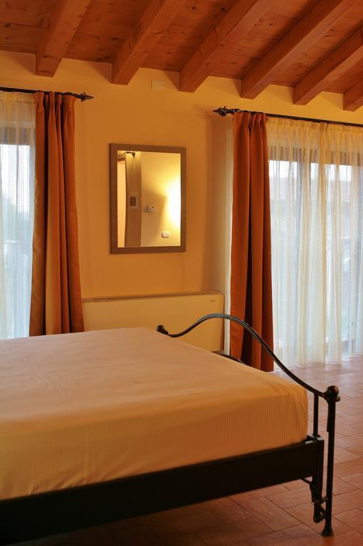 لودي Agriturismo Cavrigo الغرفة الصورة